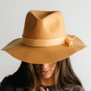 GIGI PIP HANNAH FLOPPY FEDORA (MUSTARD) NWT